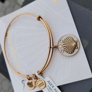 Alex and Ani Seashell Beauty/ Femenity Swarovski Crystal Goldtone Bracelet